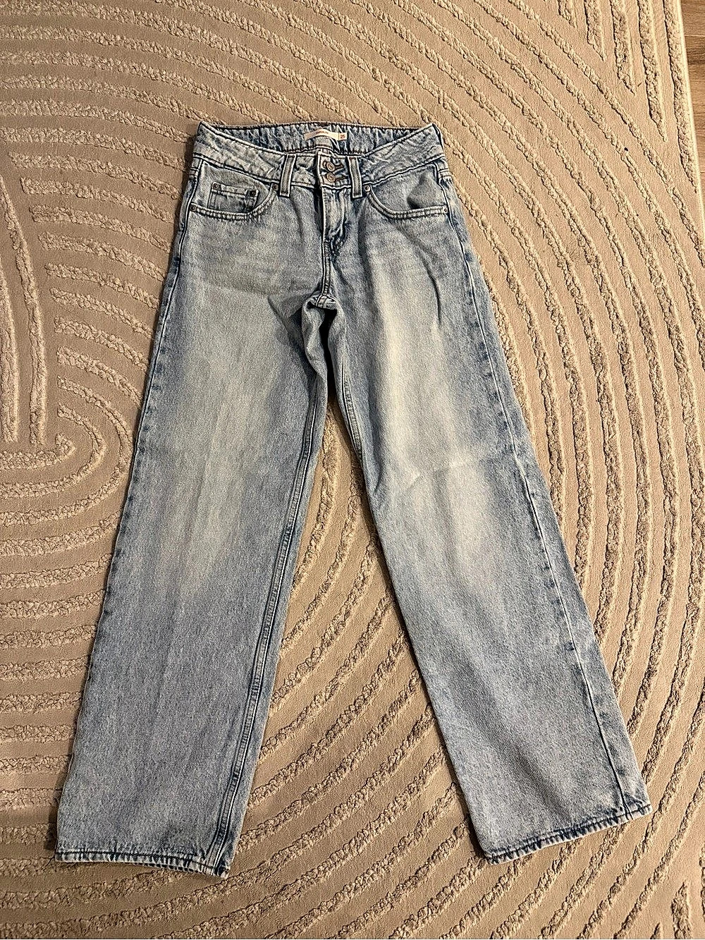 Levi’s Superlow Wide Leg Jeans in light Blue Waist 25